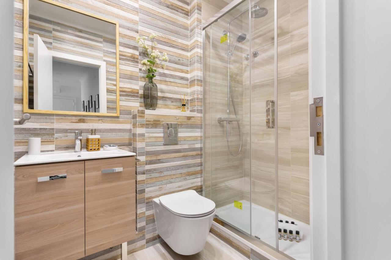 Joivy Bright And Beautiful 4br 5 Mins To Rato Subway Apartment Lisbon
