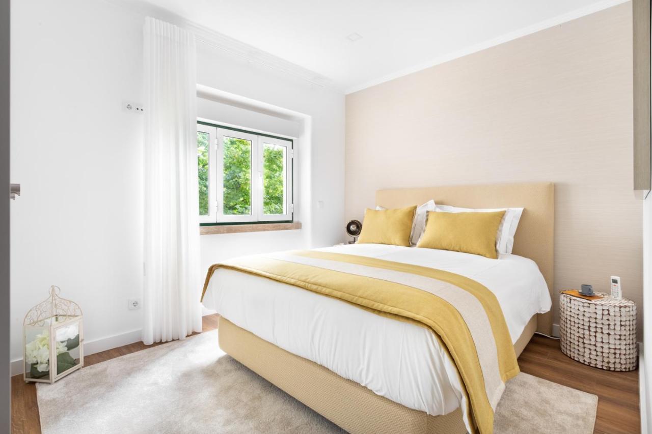 Apartment Joivy Bright And Beautiful 4br 5 Mins To Rato Subway Lisbon