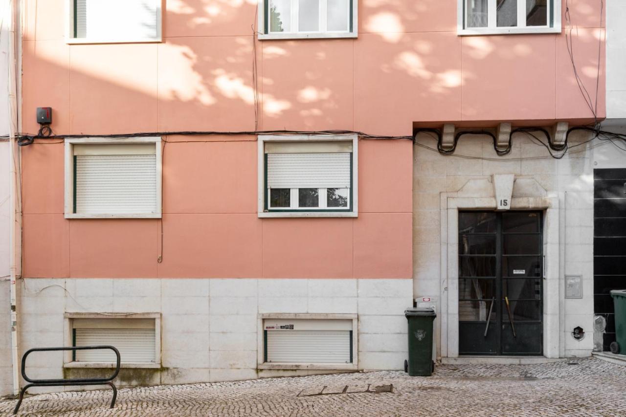 Apartment Joivy Bright And Beautiful 4br 5 Mins To Rato Subway Lisbon